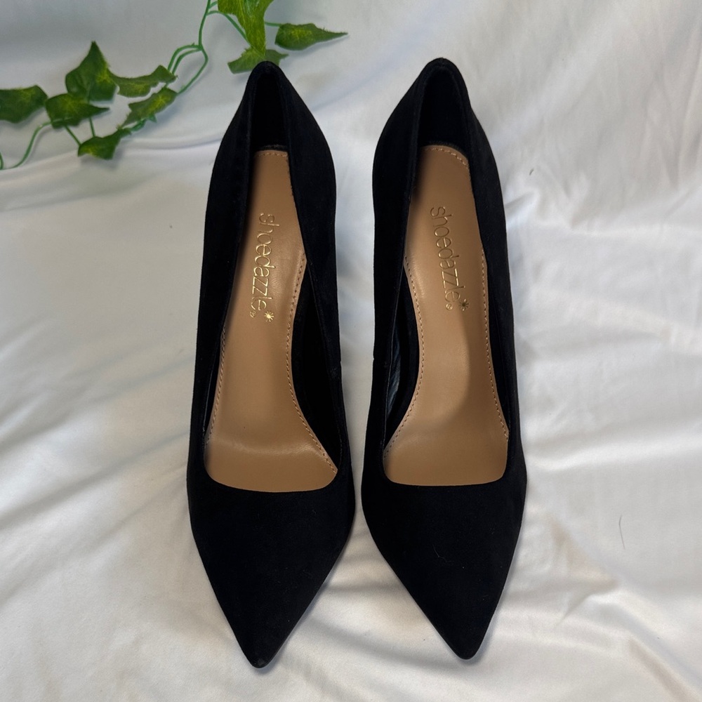Elegant Black Heels — shoedazzle